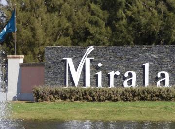 Terreno · 1327m² · Terreno Lote en Venta en Club Miralagos, La Plata, G. B. a. Zona Sur
