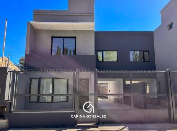 PH · 158m² · 5 Ambientes · 2 Cocheras · Duplex 3 Dorm., Plottier - Barrio Los Nogales