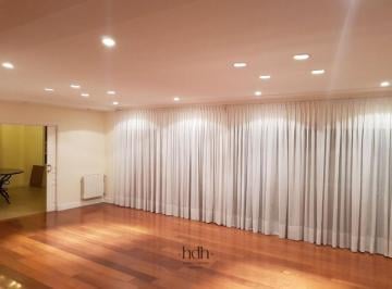 Casa · 500m² · 12 Ambientes · Casa de Categoría en Jockey Club