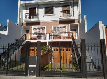 Casa de 4 ambientes, Flores · Casa en Duplex