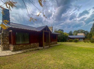 Casa · 68m² · 3 Ambientes · 1 Cochera · Cabaña en Lote de 900 m² - Los Acantilados