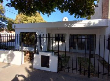 Casa de 6 ambientes, Córdoba · Casa en Venta - Eliseo Soaje 507 Esq Capri - B° California