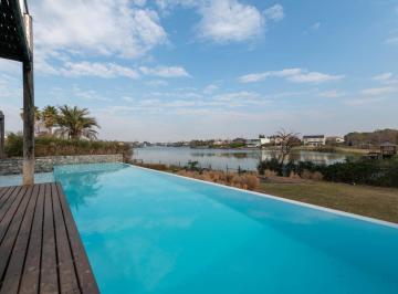 Casa · 344m² · 6 Ambientes · 2 Cocheras · Casa - Los Castores