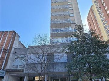 Departamento · 75m² · 3 Ambientes · 1 Cochera · Departamento 3 Ambientes - Centro, Resistencia