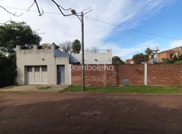 Casa · 238m² · 3 Ambientes · 2 Cocheras · Casa en Alquiler en Moreno