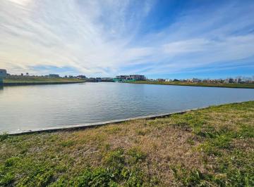 Terreno · 639m² · Terreno en Venta Al Agua en Barrio San Fermin