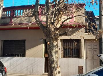 Departamento · 90m² · 4 Ambientes · PH 4 Ambientes Al Frente