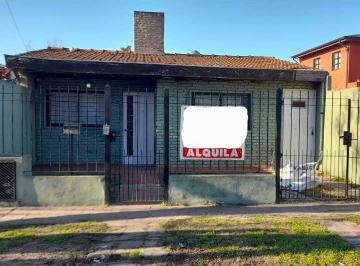 Departamento · 60m² · 2 Dormitorios · 1 Cochera · Casa Americana en PH a Frente en Alquiler. Ituzaingo Norte