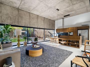 Casa · 205m² · 6 Ambientes · 2 Cocheras · Casa Racionalista Premiada / Florida, Vicente Lopez / 6 Ambientes en 4 Plantas
