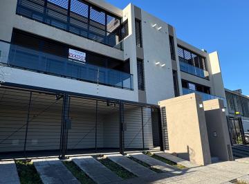 Departamento de 2 ambientes, Quilmes · Venta Departamento 2 Ambientes Perimetro Nuevo Quilmes Pb con Patio