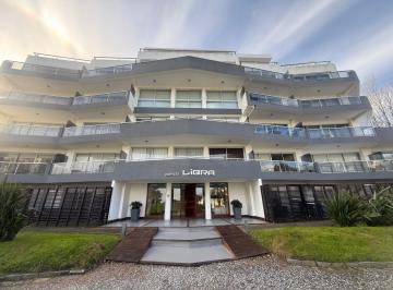 Departamento · 126m² · 4 Ambientes · 1 Cochera · Venta Departamento 4 Ambientes. Punta del Este. Playa Mansa. Terraza. Amenities. Cochera. Financiac