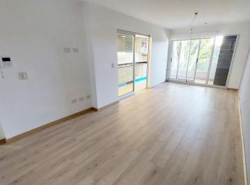 Departamento · 81m² · 4 Ambientes · Venta Depto. Premium 2 Dorm. con Balcón. Amenities. Refinerías.