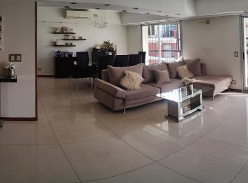 Departamento de 4 ambientes, Recoleta · Pintoresco 5 Ambientes, Peña y Av Pueyrredón, Cochera y Baulera