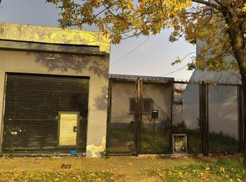 Casa de 4 ambientes, Lomas de Zamora · Oportunidad! 2 Propiedades a Reciclar - Temperley
