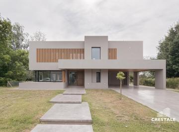 Casa · 174m² · 6 Ambientes · 2 Cocheras · Venta Casa 5 Dorm. Kentucky Club de Campo Barrio Privado