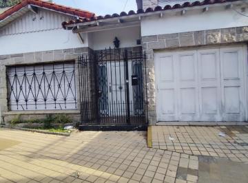 Casa · 141m² · 4 Ambientes · 1 Cochera · Casa en Temperley Este