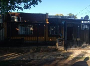 Casa · 60m² · 3 Ambientes · Venta Casa 4 Ambientes con Jardin Glew