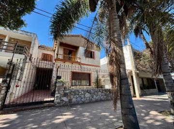 Casa · 295m² · 6 Ambientes · 1 Cochera · 2 Casas Sobre Fragueiro, Barrio Alta Cba - Ideal Inversores - Venta