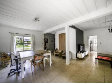 Casa · 137m² · 4 Ambientes · Casa en Soles del Pilar, 4 Amb con Parque y Pileta