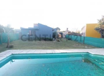 Casa · 205m² · 5 Ambientes · 1 Cochera · Casa en Venta El Talar de Mensiolaza 3 Dorm.