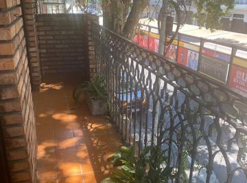PH · 62m² · 3 Ambientes · Alquiler PH Al Frente Entr, Indep. 3 Amb Sin Expensas Patio Sobre Juan B Justo Villa Crespo