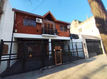 PH · 120m² · 4 Ambientes · 1 Cochera · Venta/ph/4 Ambientes/aptocredito/cochera/patio/parrilla/permuta/liniers