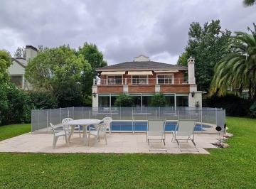 Casa · 247m² · 4 Ambientes · 2 Cocheras · Venta Casa con Piscina Oportunidad, Saint Thomas Sur