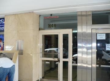 Departamento de 3 ambientes, Rosario · Santa Fe 1600. Oportunidad a Reciclar. Entre Pte. Roca y España