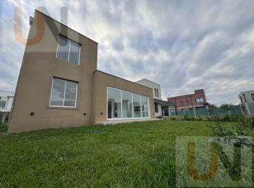 Casa · 390m² · 6 Ambientes · 2 Cocheras · Casa en Cevil Redondo