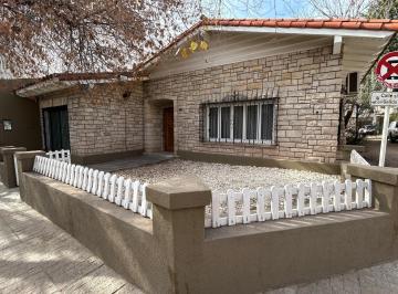 Casa de 7 ambientes, Ciudad de Mendoza · Alquiler Ideal Para Oficinas, Consultorios, Coworkings en Pasaje Lemos Ciudad