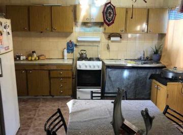 Casa · 35m² · 2 Ambientes · Venta Casa de Pasillo a Reciclar Alberdi