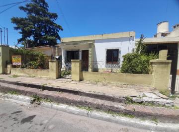 Casa de 4 ambientes, Merlo · Venta de Casa en Merlo Norte - Excelente Ubicacion - 4 Ambientes