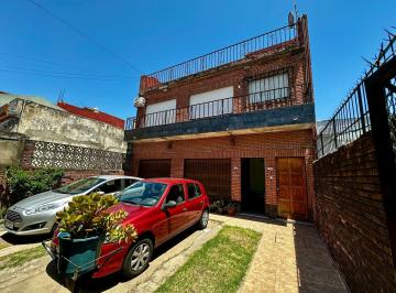 PH de 4 ambientes, La Matanza · PH 4 Ambientes con Entrada de Auto y Fondo Apto Crédito