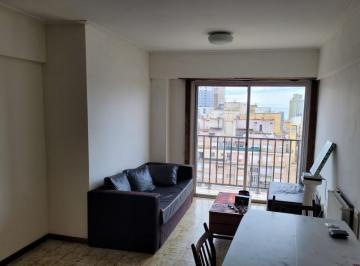 Departamento · 40m² · 2 Ambientes · Departamento de 2 Amb con Balcon. Cochera. Amoblado