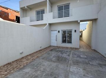 Casa · 100m² · 3 Ambientes · 1 Cochera · Dúplex de 3 Ambientes - Udaondo