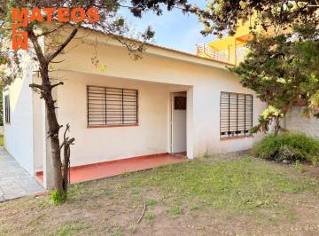 Casa de 3 ambientes, Mar del Tuyú · Casa Independiente Excelente Ubicación en Mar del Tuyu