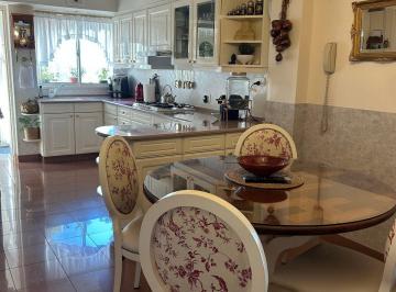 Departamento · 151m² · 4 Ambientes · 2 Cocheras · Departamento en Lomas de Zamora
