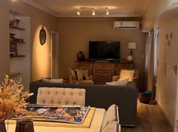 Casa · 470m² · 5 Ambientes · 2 Cocheras · Casa - Temperley Oeste