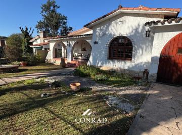 Casa de 8 ambientes, Río Ceballos · Río Ceballos - Casa en Venta de 4 Dorm. con Piscina Climatizada - Córdoba