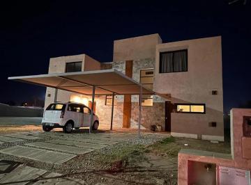 Casa · 120m² · 3 Dormitorios · 1 Cochera · Venta Duplex 3 Dorm. Barrio Cerrado Distrito Sur Cordoba