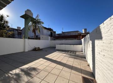 PH · 93m² · 3 Ambientes · 1 Cochera · Venta PH 4 Amb. Lanús Al Frente Cochera y Pileta