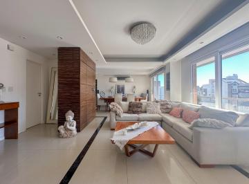 Departamento · 167m² · 5 Ambientes · 2 Cocheras · Departamento en Venta en Lanús Oeste 5 Ambientes con 2 Cocheras y 2 Bauleras