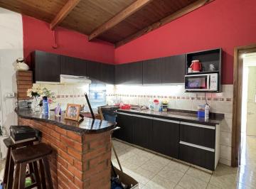 Casa · 80m² · 4 Ambientes · 4 Ambientes - Oportunidad! - Bo. Vista Alegre