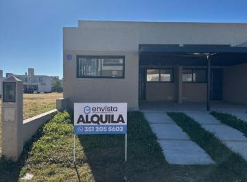 Casa · 85m² · 5 Ambientes · Casa - Docta Av