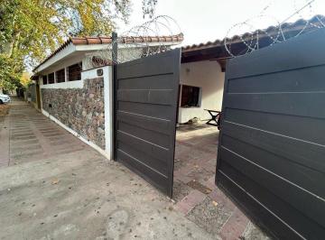 Casa · 292m² · 3 Ambientes · 1 Cochera · Se Vende Casa en Chacras de Coria, Mendoza