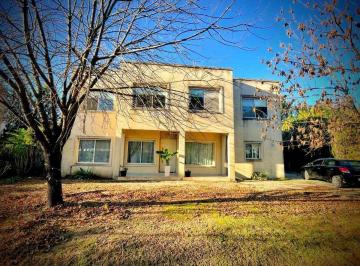 Casa · 163m² · 5 Ambientes · Venta. Casa, 5 Amb. Santa Clara, Villanueva