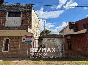 Casa · 130m² · 6 Ambientes · 1 Cochera · Casa en Venta en Resistencia a Refaccionar