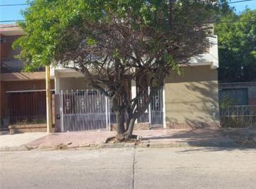 Casa · 140m² · 5 Ambientes · Casa en Venta