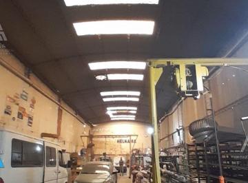 Bodega-Galpón · 450m² · Galpón en Venta