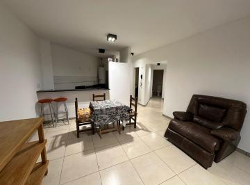Departamento · 90m² · 3 Ambientes · 1 Cochera · Impecable 3 Ambientes en Condominio La Vieja Estación!